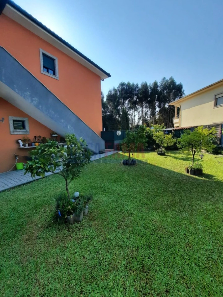 Moradia T3 para Venda em Areias, Sequeirô, Lama e Palmeira Foto 18