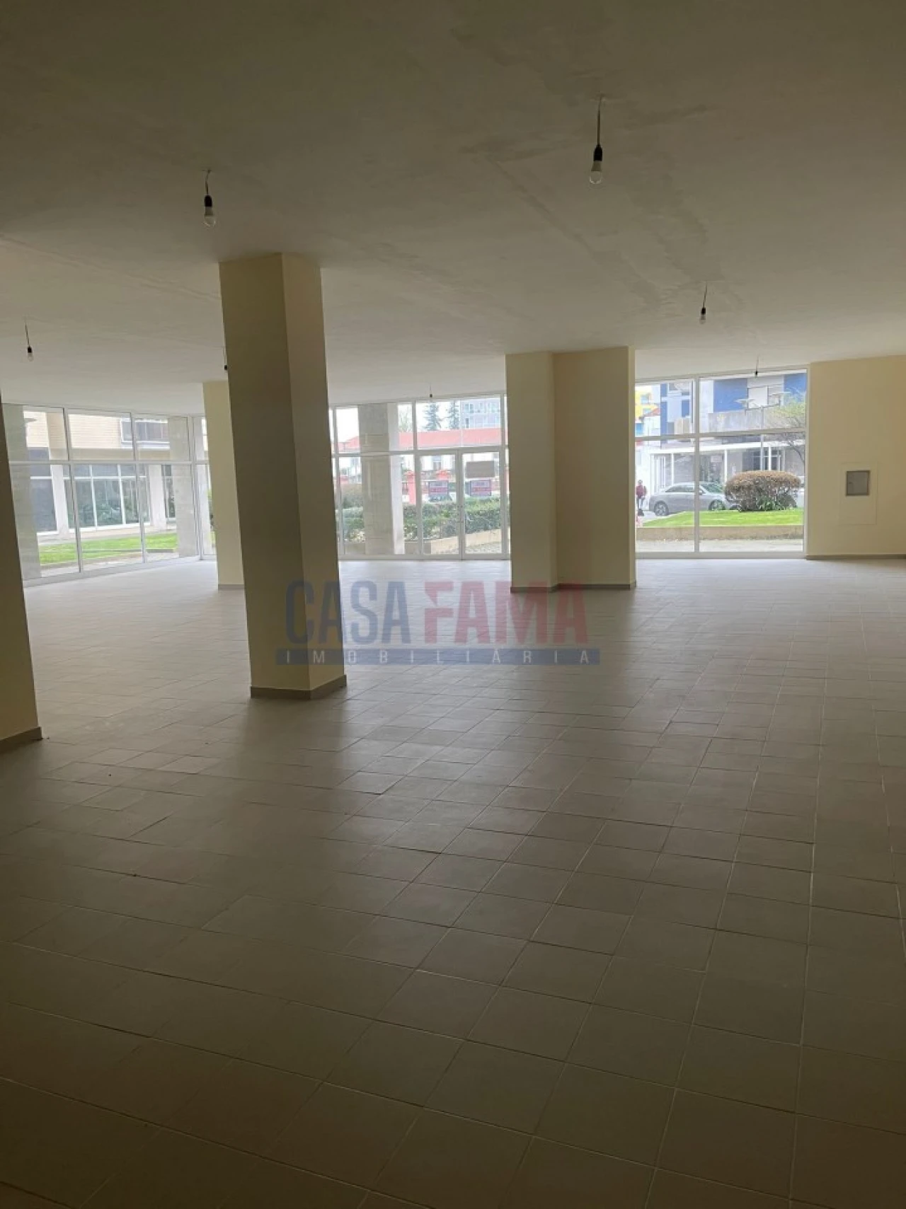 Loja para Arrendamento em Santo Tirso, Couto (Santa Cristina e São Miguel) e Burgães Foto 5