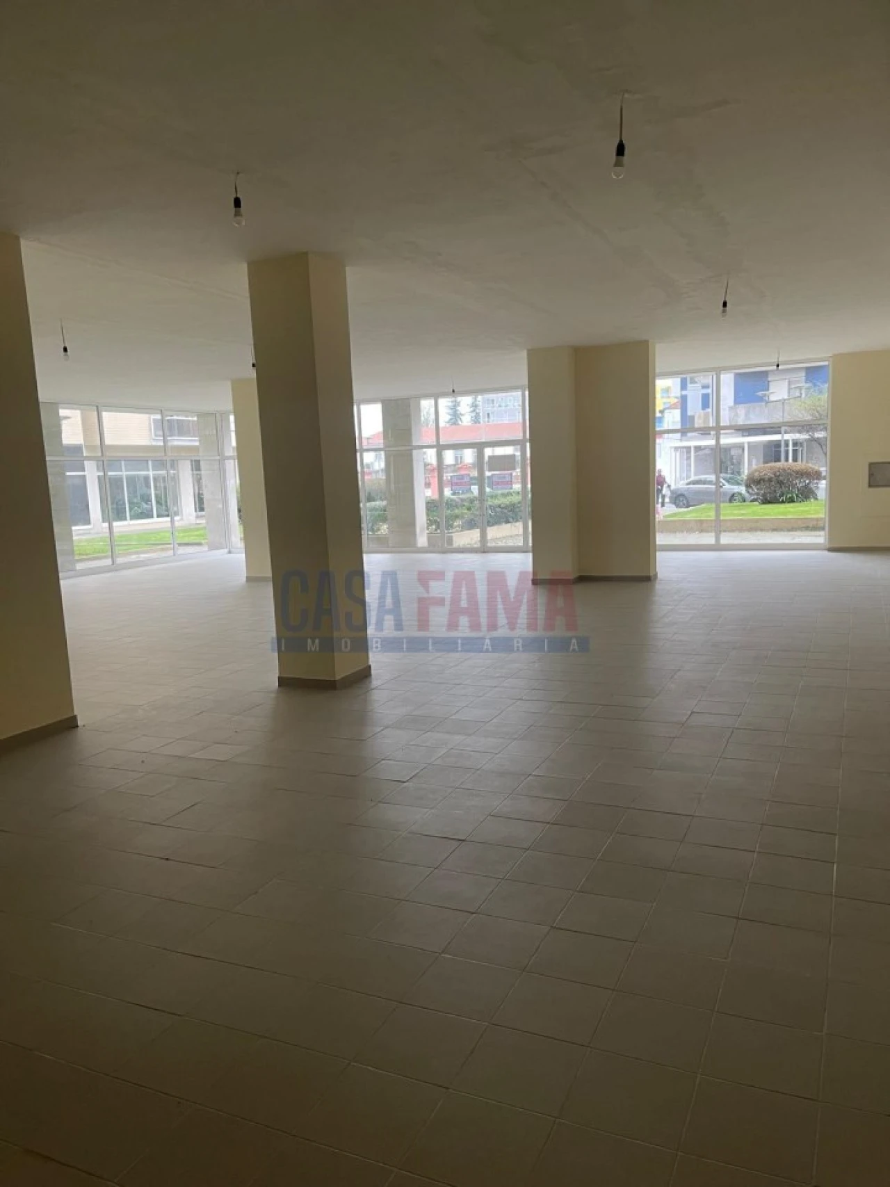 Loja para Arrendamento em Santo Tirso, Couto (Santa Cristina e São Miguel) e Burgães Foto 17