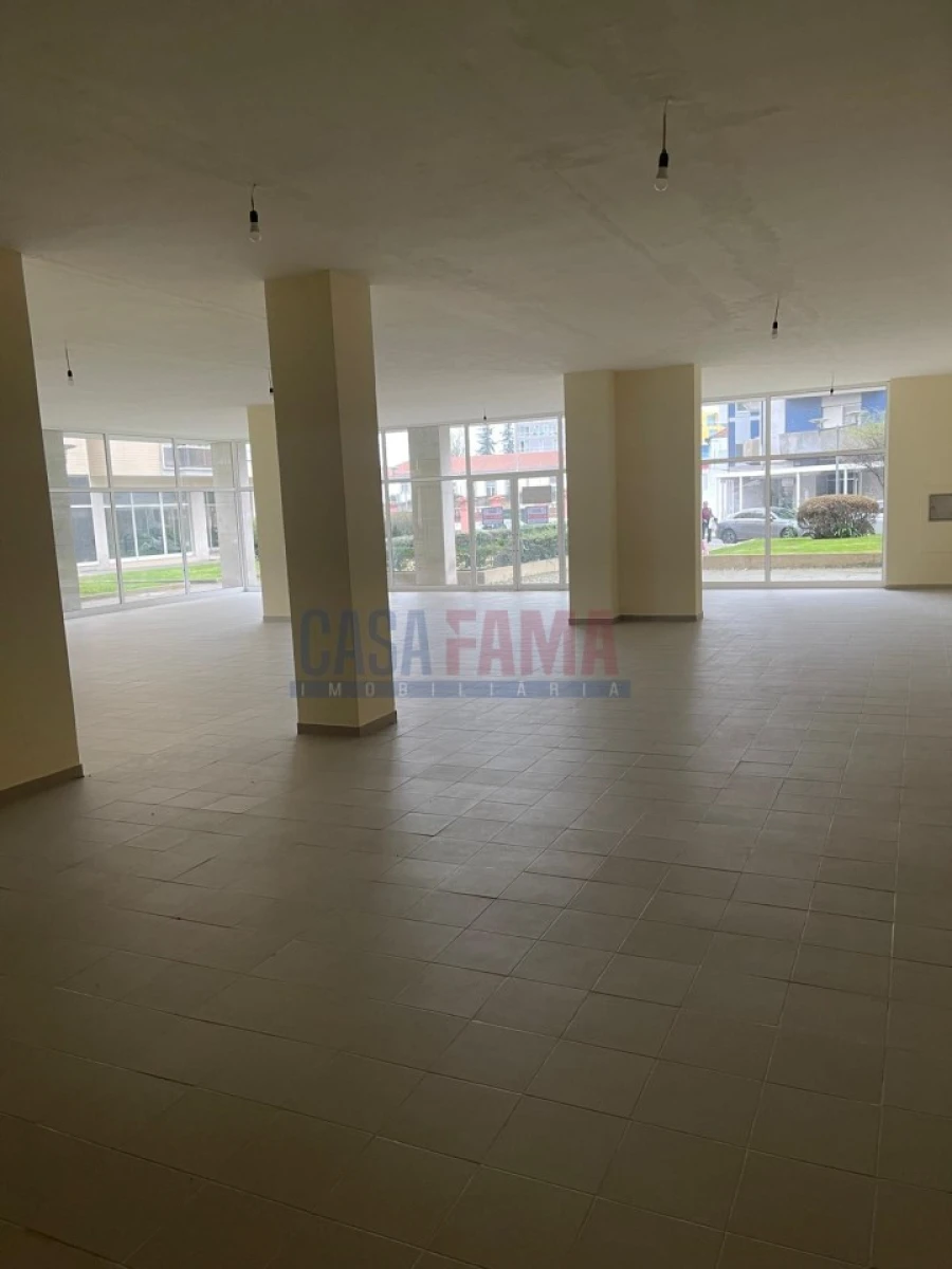 Loja para Arrendamento em Santo Tirso, Couto (Santa Cristina e São Miguel) e Burgães Foto 17