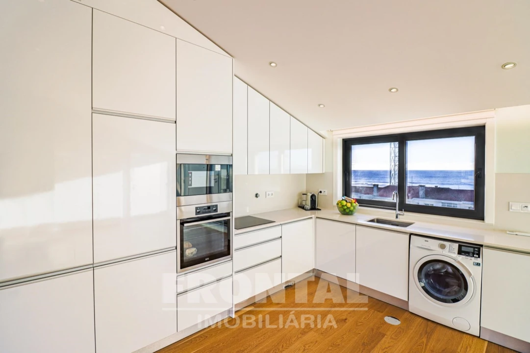 Apartamento T1 para Venda em Espinho Foto 3