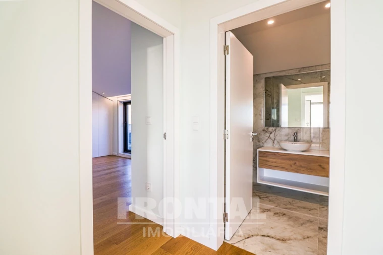 Apartamento T1 para Venda em Espinho Foto 6