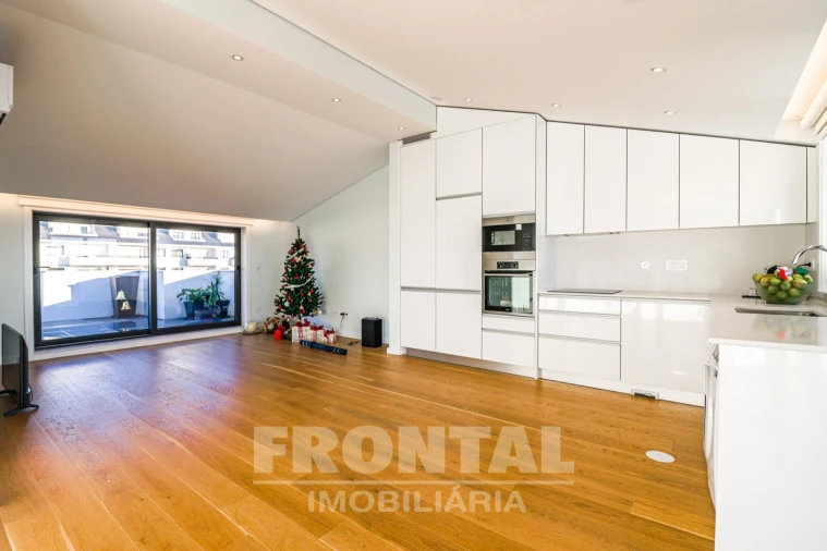 Apartamento T1 para Venda em Espinho Foto 2