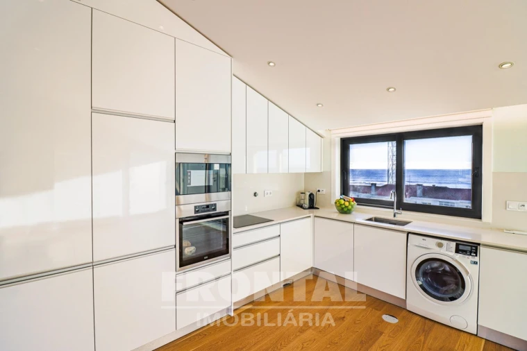 Apartamento T1 para Venda em Espinho Foto 3