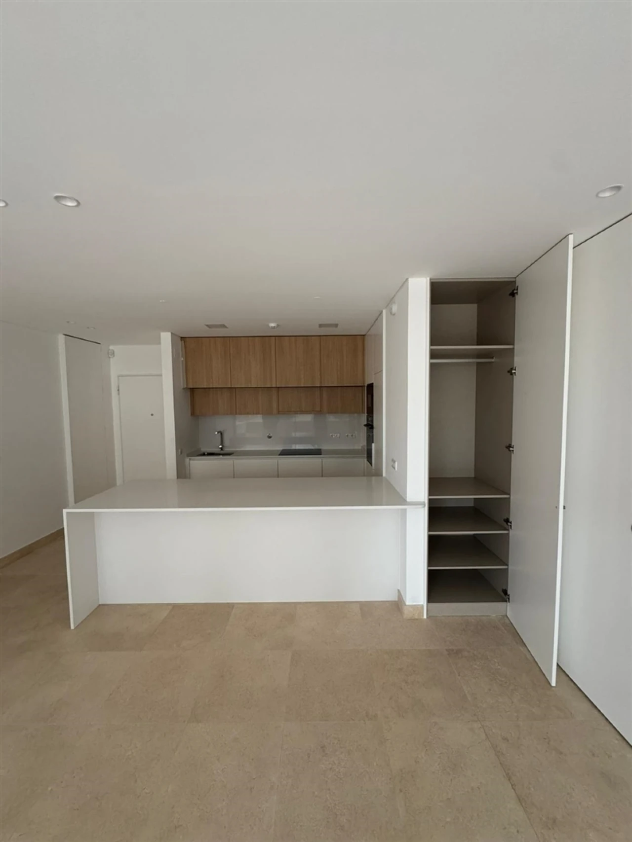Apartamento T1 para Venda em Olhão Foto 3