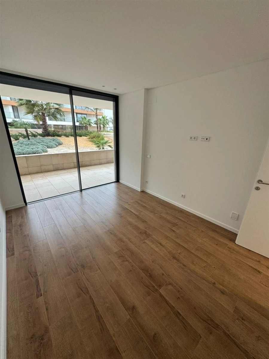 Apartamento T1 para Venda em Olhão Foto 9