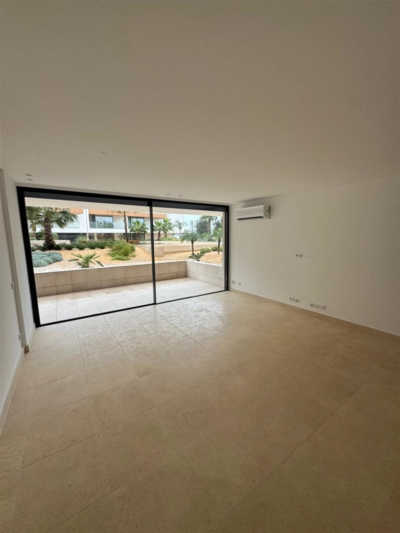 Apartamento T1 para Venda em Olhão Foto 6