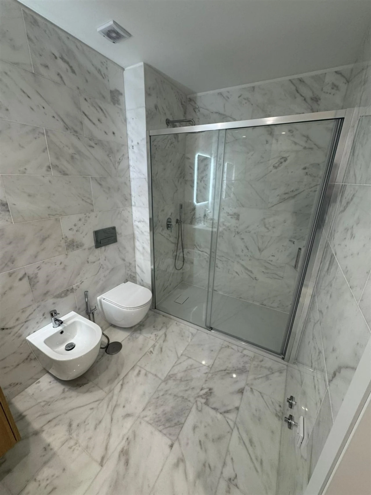 Apartamento T1 para Venda em Olhão Foto 11