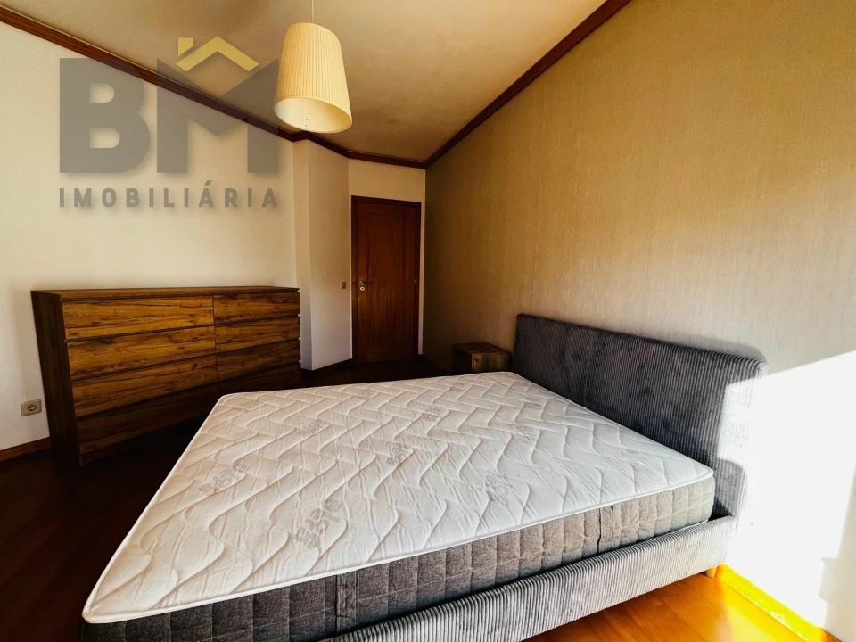 Apartamento T1 para Arrendamento em Castelo Branco Foto 7