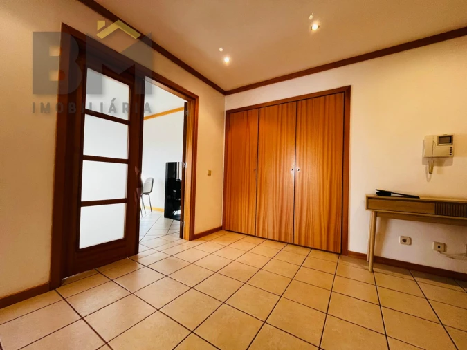 Apartamento T1 para Arrendamento em Castelo Branco Foto 9