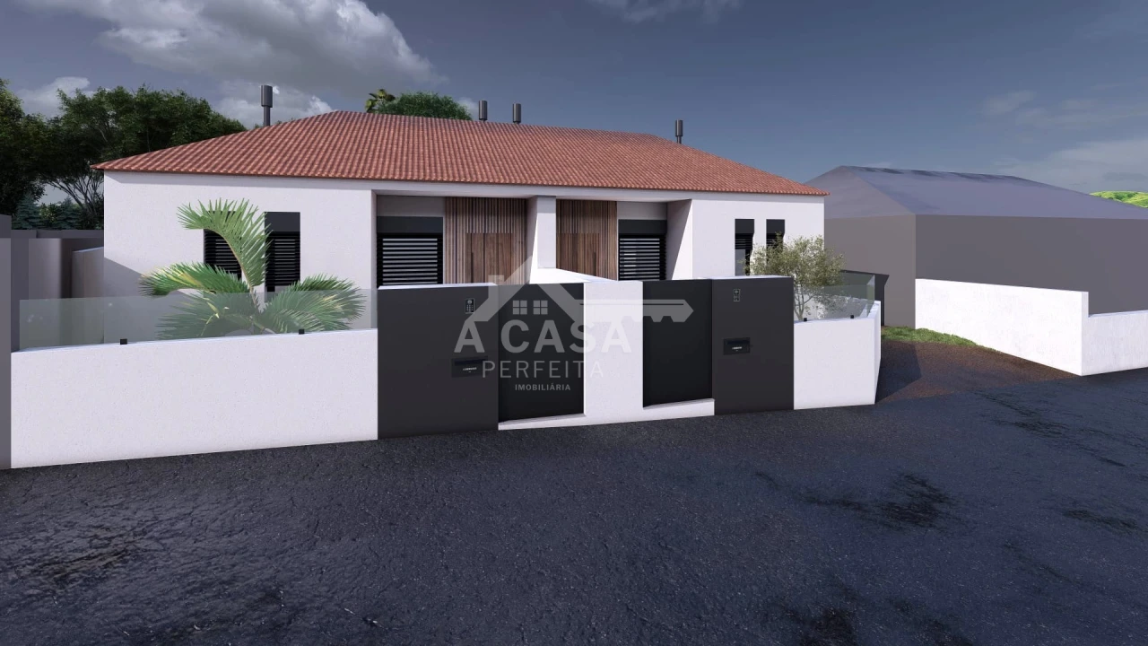 Moradia T2 para Venda em São Martinho da Gandara Foto 1