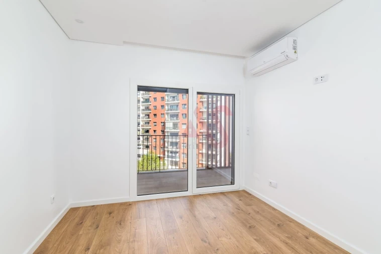 Apartamento T3 para Arrendamento em Odivelas Foto 8