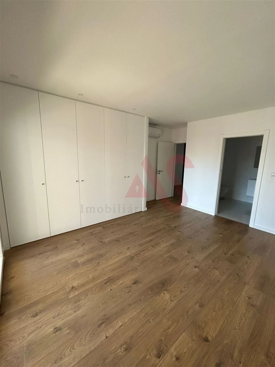 Apartamento T2 para Venda em Odivelas Foto 10