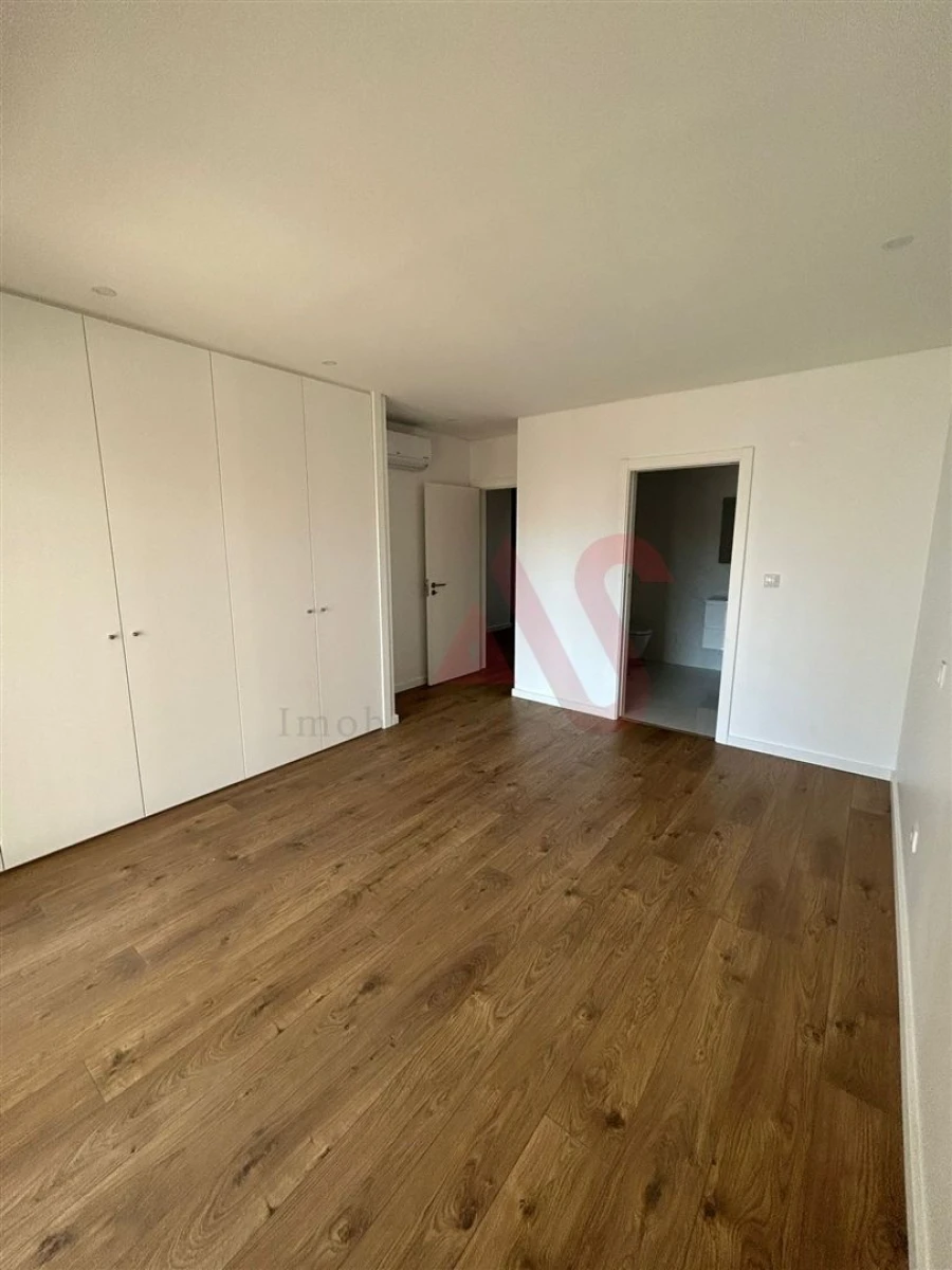 Apartamento T2 para Venda em Odivelas Foto 9