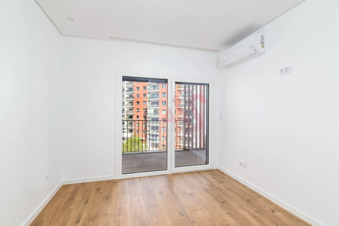 Apartamento T3 para Venda em Odivelas Foto 8