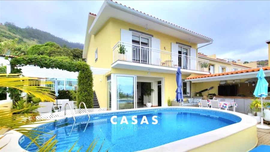 Moradia T3 para Venda em Arco da Calheta Foto 13