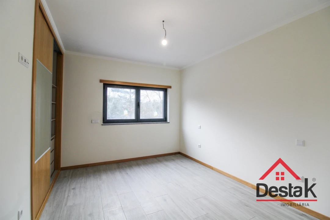 Moradia T5 para Venda em São Pedro do Sul, Várzea e Baiões Foto 10