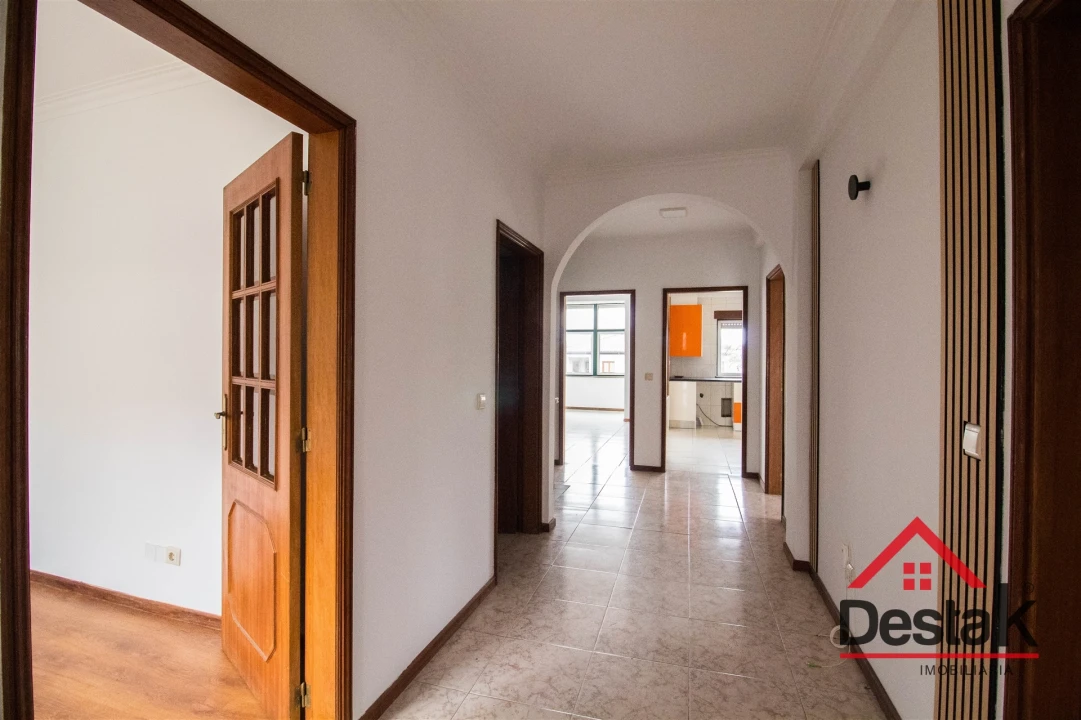 Moradia T4 para Venda em Rio de Loba Foto 5