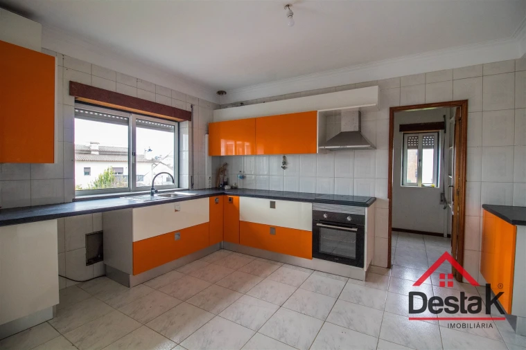 Moradia T4 para Venda em Rio de Loba