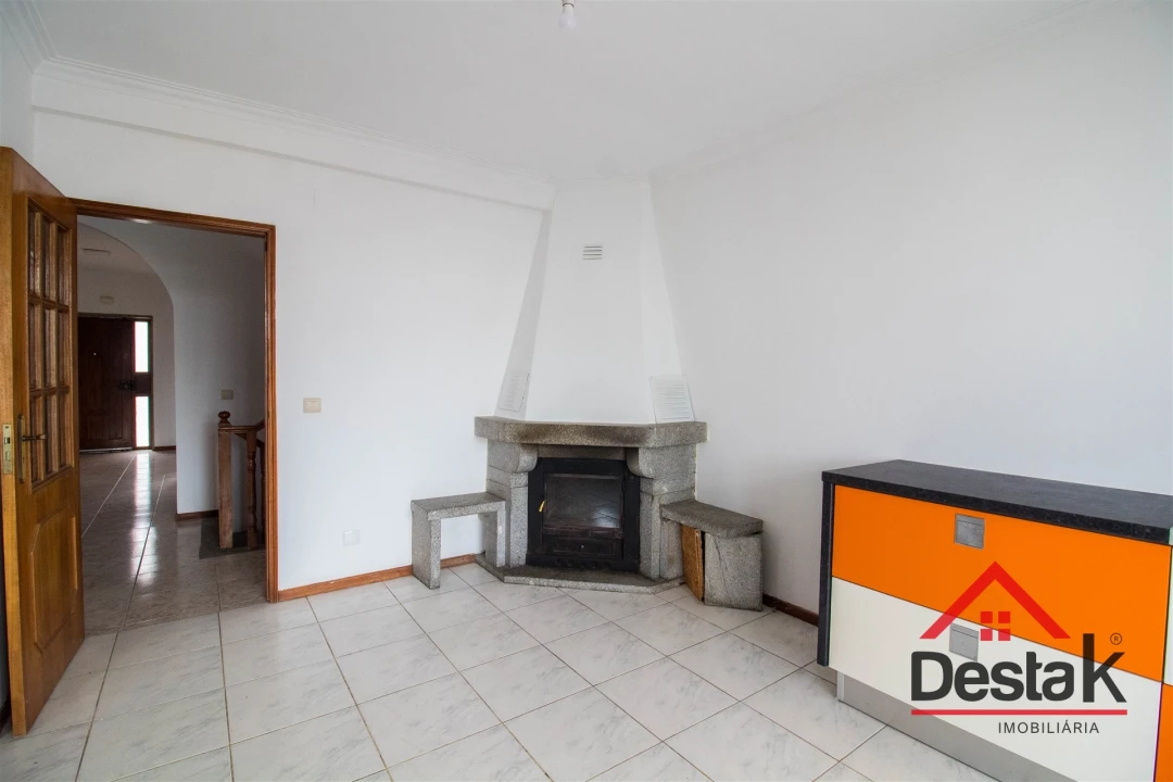 Moradia T4 para Venda em Rio de Loba Foto 3