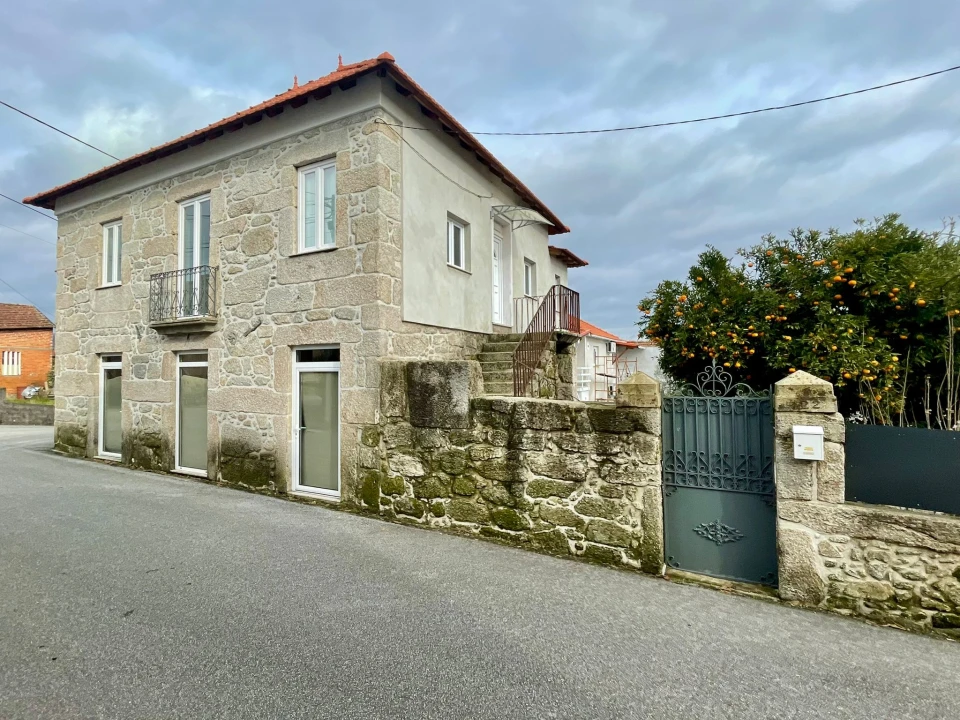 Moradia T4 para Venda em Campo de Besteiros Foto 7