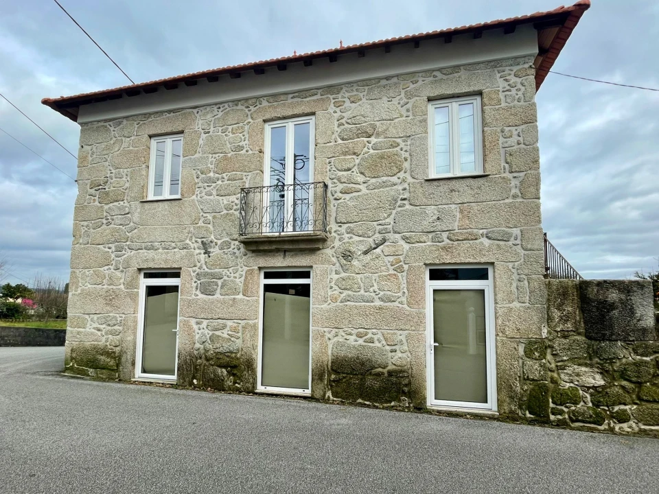 Moradia T4 para Venda em Campo de Besteiros Foto 2