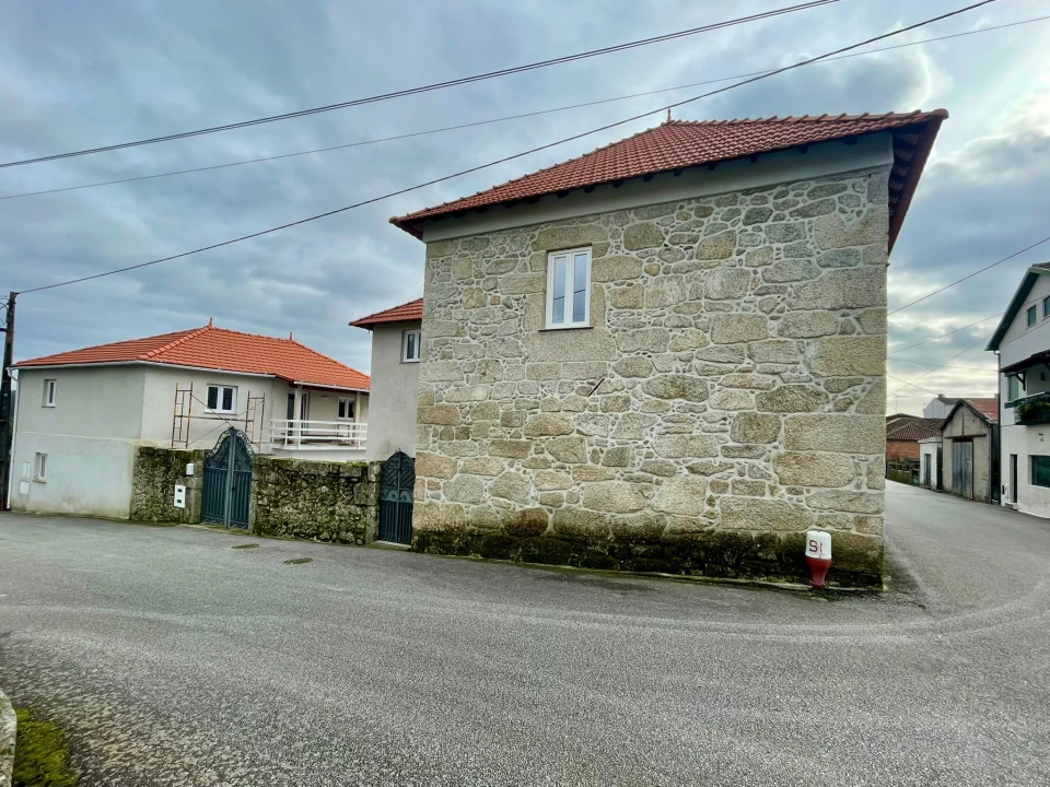 Moradia T4 para Venda em Campo de Besteiros Foto 6