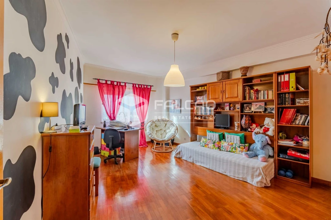 Apartamento T2 para Venda em Massamá e Monte Abraão Foto 20