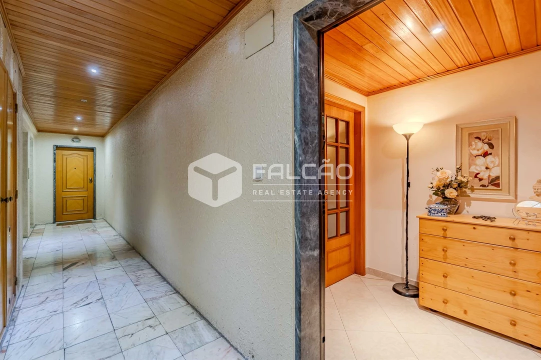 Apartamento T2 para Venda em Massamá e Monte Abraão Foto 3