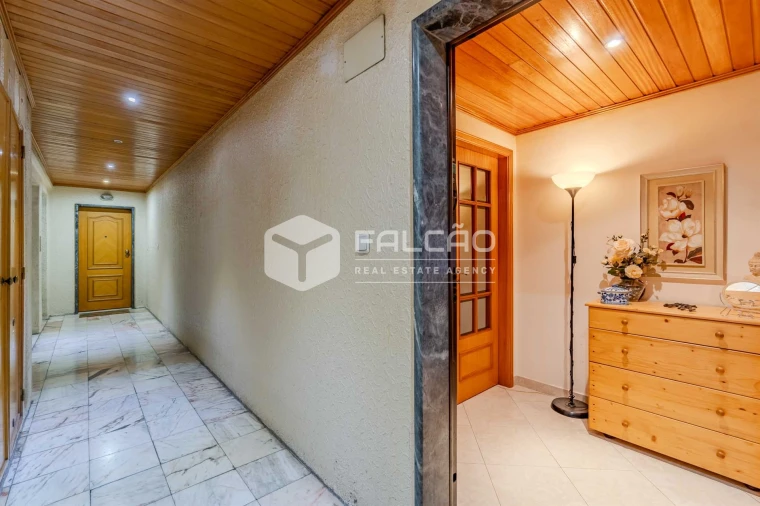 Apartamento T2 para Venda em Massamá e Monte Abraão Foto 3