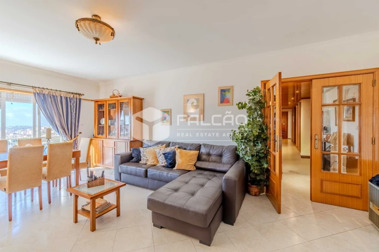 Apartamento T2 para Venda em Massamá e Monte Abraão Foto 5