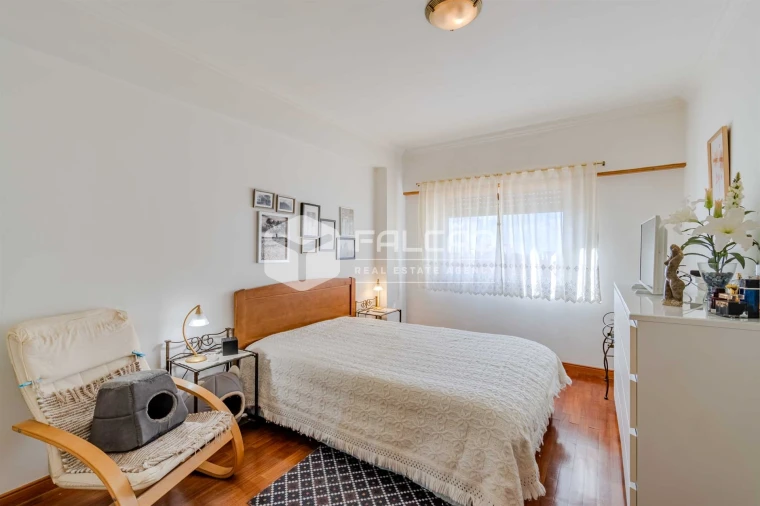 Apartamento T2 para Venda em Massamá e Monte Abraão Foto 17