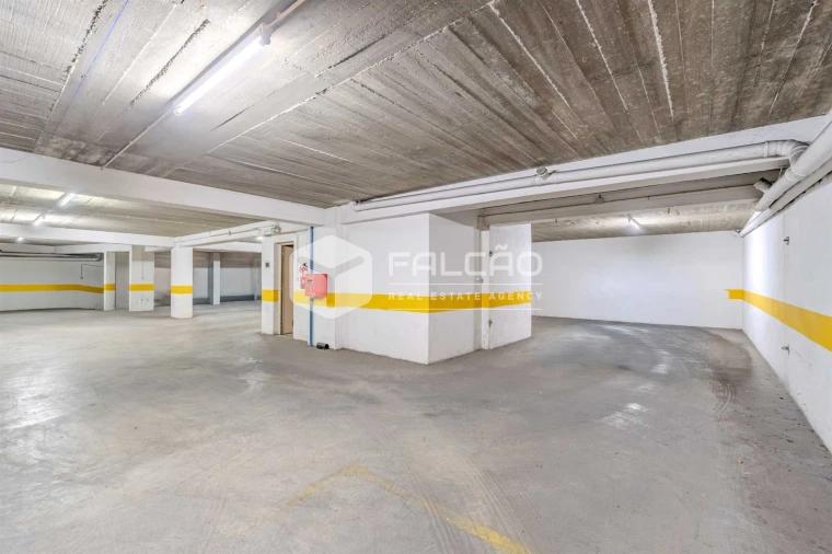 Apartamento T2 para Venda em Massamá e Monte Abraão Foto 28