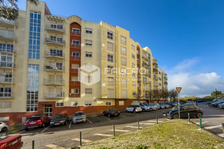 Apartamento T2 para Venda em Massamá e Monte Abraão Foto 33