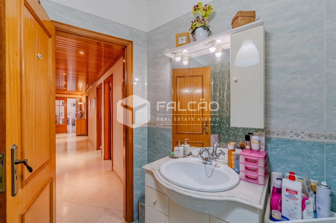 Apartamento T2 para Venda em Massamá e Monte Abraão Foto 25