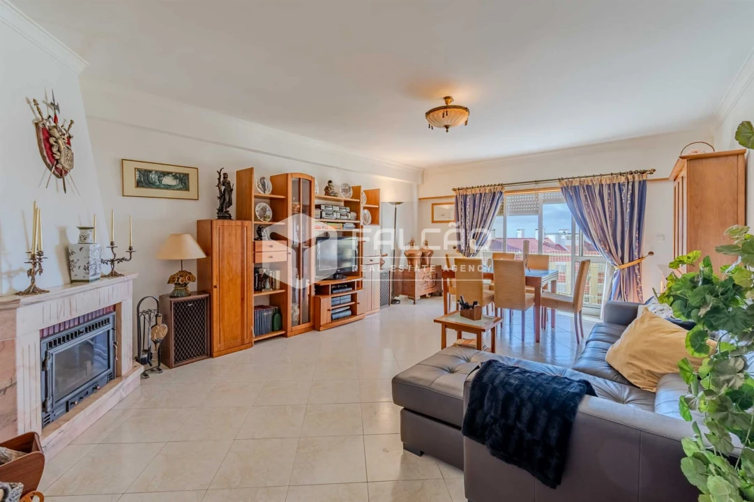 Apartamento T2 para Venda em Massamá e Monte Abraão Foto 4