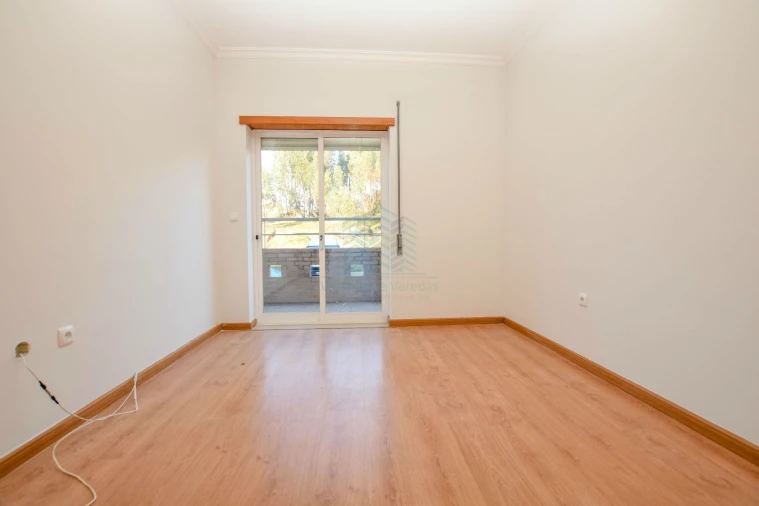 Apartamento T3 para Arrendamento em Riachos Foto 24