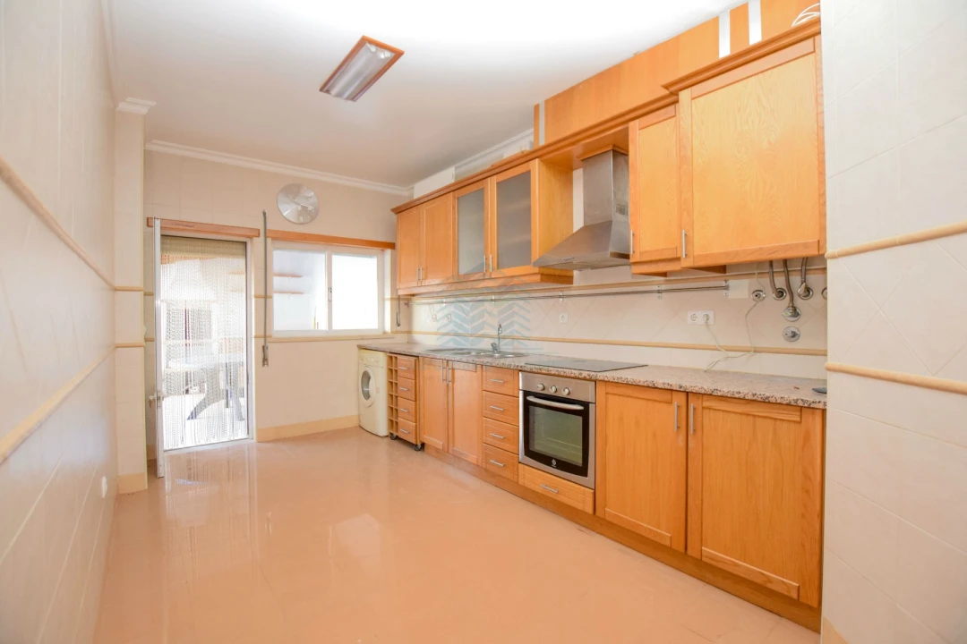 Apartamento T3 para Arrendamento em Riachos Foto 7