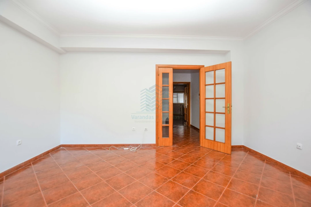 Apartamento T3 para Arrendamento em Riachos Foto 13