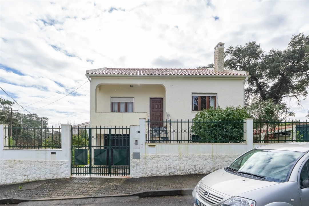 Moradia T3 para Venda em Amora Foto 1