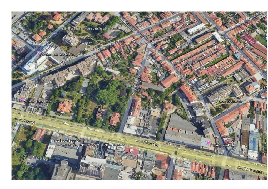 Terreno para Venda em Lordelo do Ouro e Massarelos Foto 1