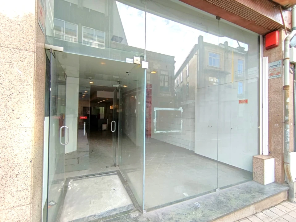 Loja para Arrendamento em Cedofeita, Santo Ildefonso, Sé, Miragaia, São Nicolau e Vitória Foto 1