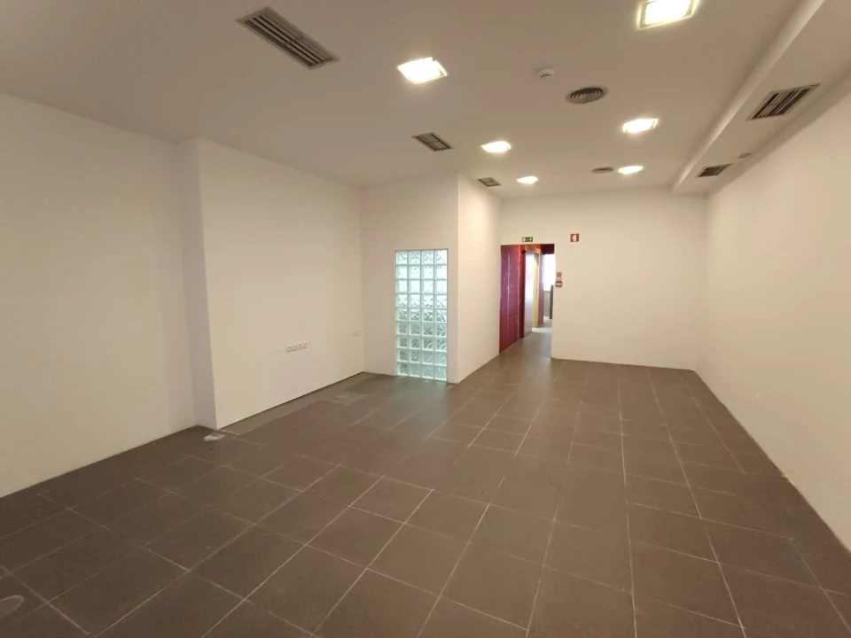 Loja para Arrendamento em Cedofeita, Santo Ildefonso, Sé, Miragaia, São Nicolau e Vitória Foto 19