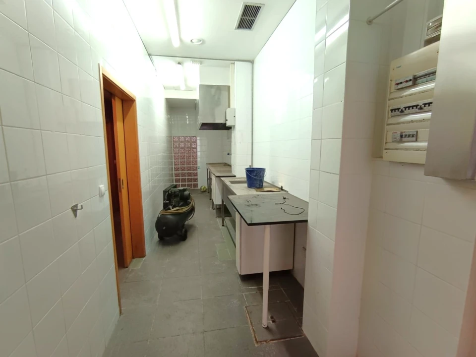 Loja para Arrendamento em Cedofeita, Santo Ildefonso, Sé, Miragaia, São Nicolau e Vitória Foto 10