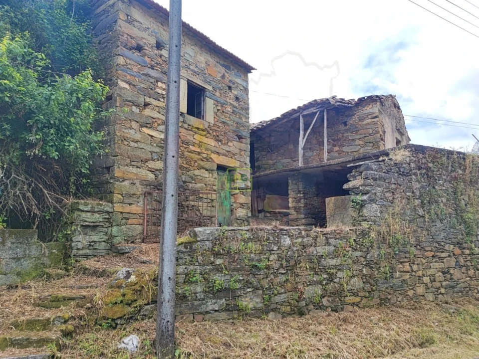 Moradia T8 para Venda em Sobreira Formosa e Alvito da Beira Foto 18