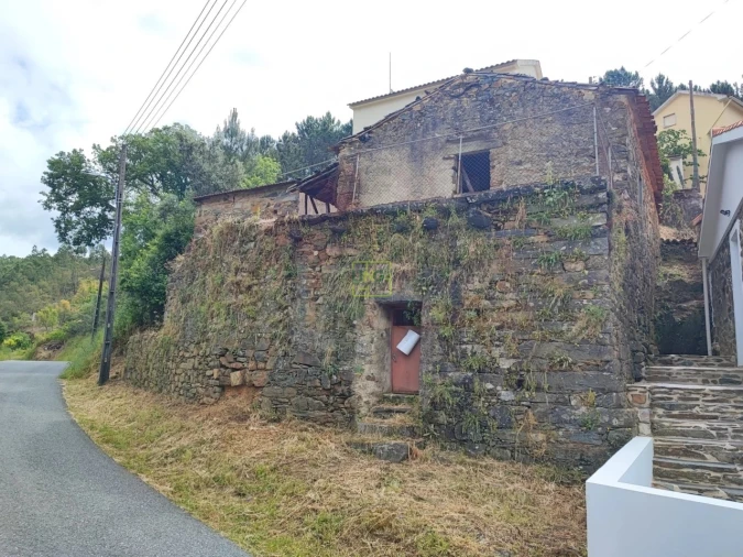 Moradia T8 para Venda em Sobreira Formosa e Alvito da Beira Foto 17