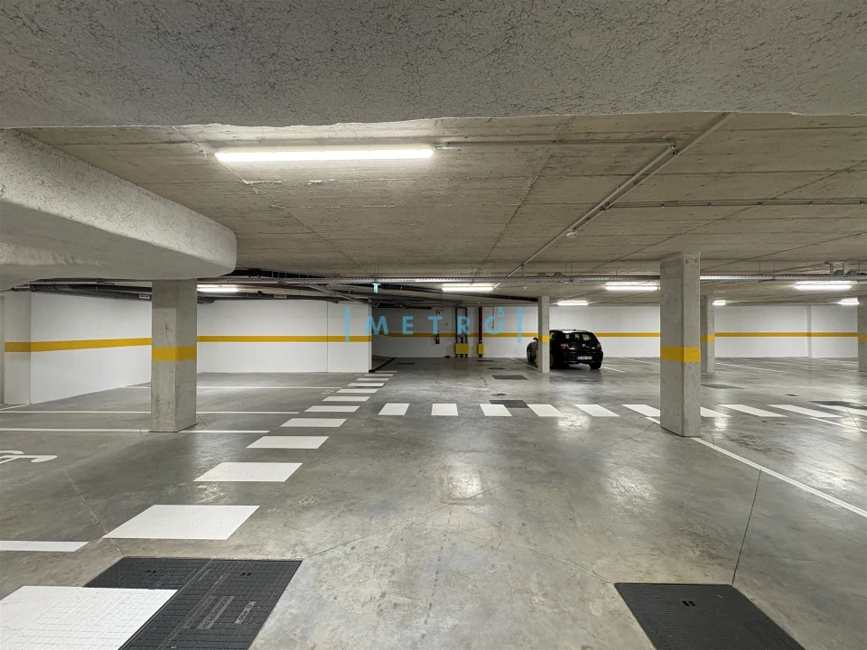 Apartamento T1 para Arrendamento em São Mamede de Infesta e Senhora da Hora Foto 15