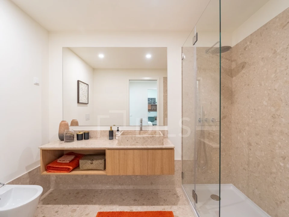 Apartamento T2 para Venda em Campanhã Foto 34