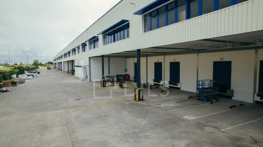 Armazém para Arrendamento em Alverca do Ribatejo e Sobralinho