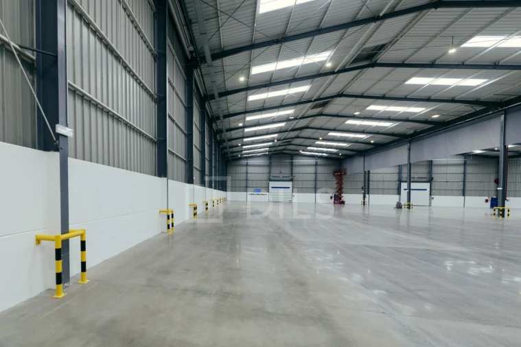 Armazém para Arrendamento em Alverca do Ribatejo e Sobralinho Foto 2